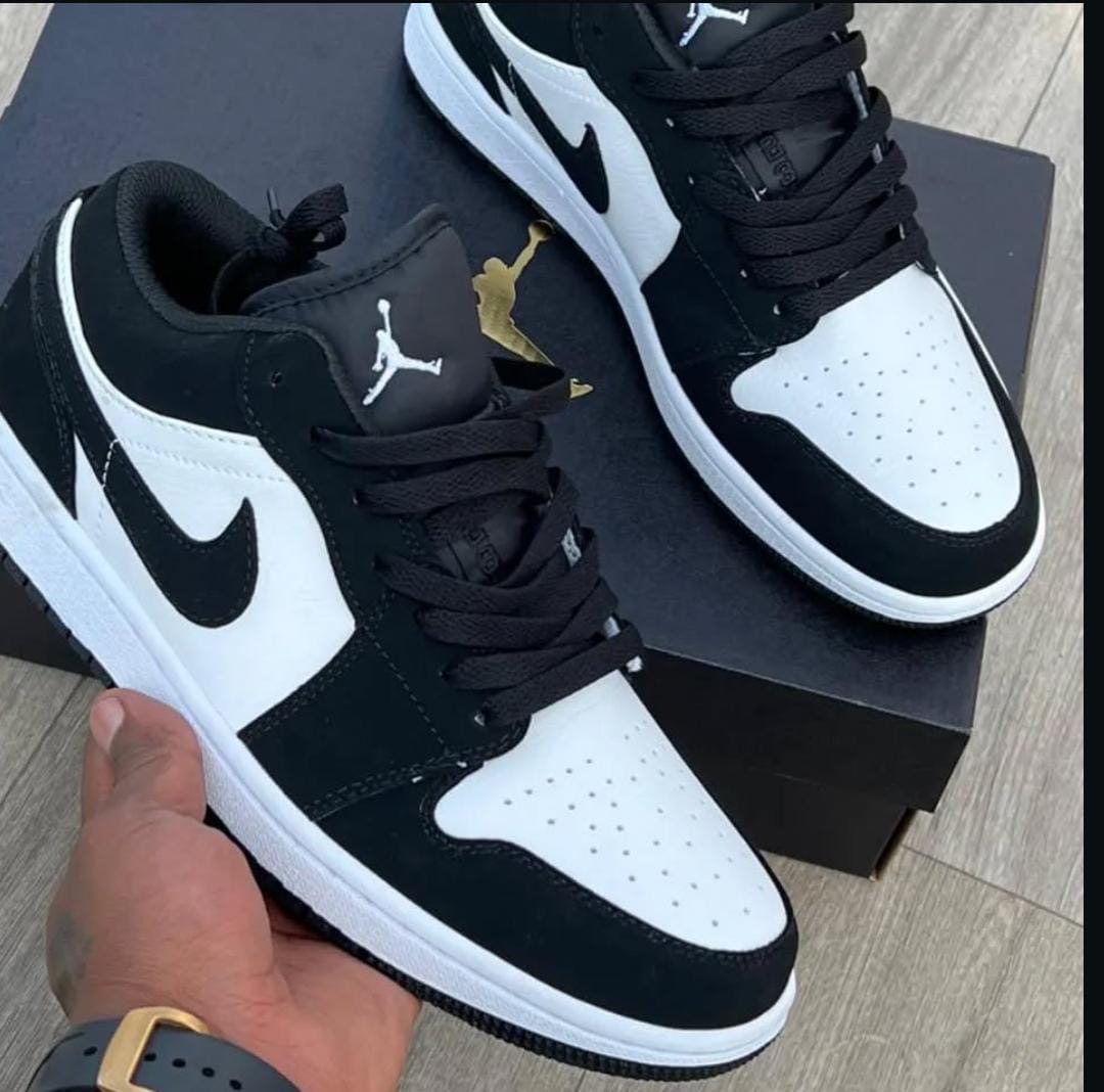Jordan 1 Low Black White